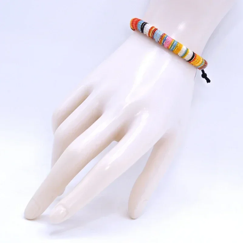 مجموعة أساور منسوجة بوهيمية مكونة من 8 قطع، سوار ركوب الأمواج من القماش الملون المختلط للرجال والنساء