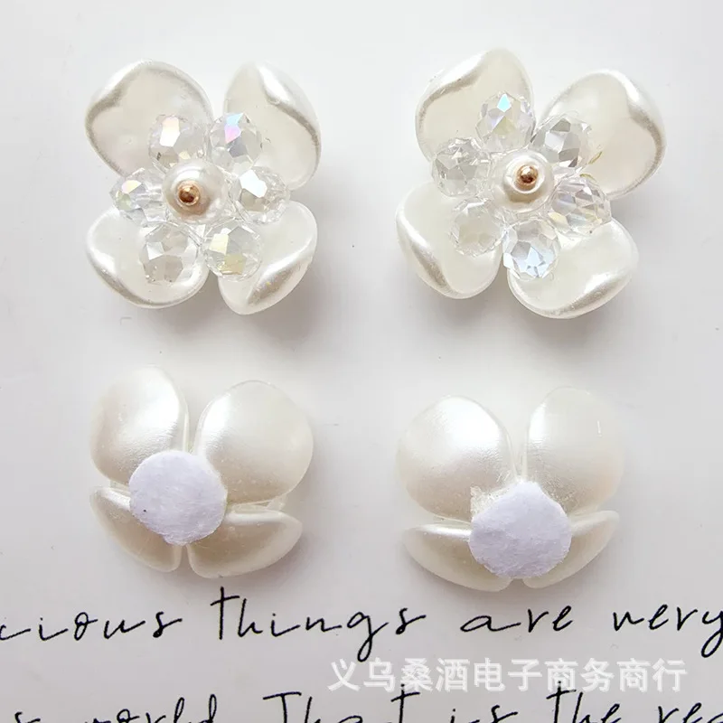 Premium Handmade Crystal White Floral Croc Charms Simple Elegant Garment Accent Shoe Flower Cap DIY Beaded Buckle Material