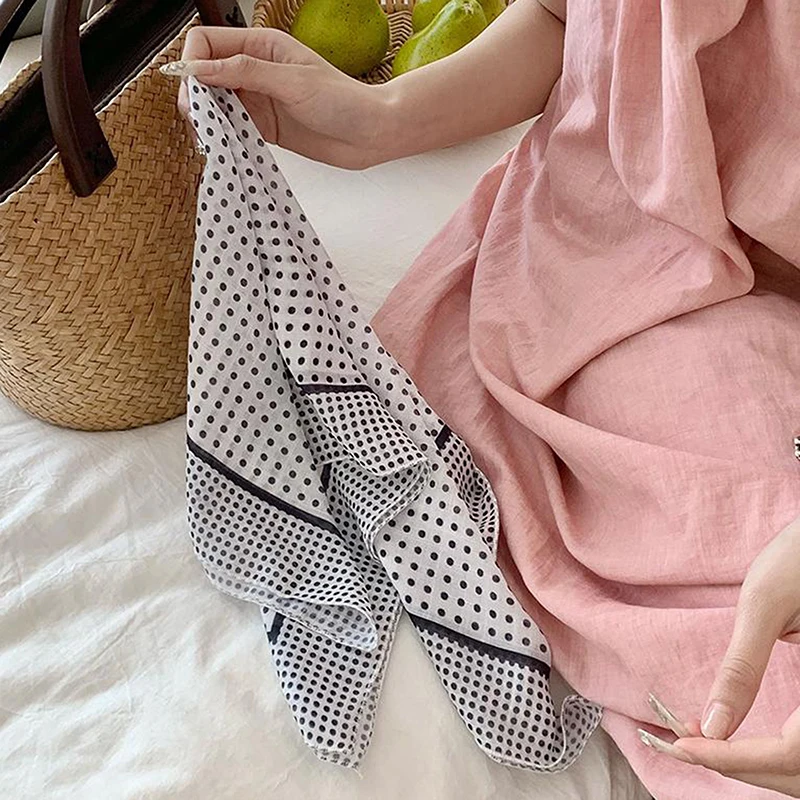 

Роскошный шарф с цветочным принтом для женщин и девочек, модная мягкая повязка для волос, шейный платок, темпераментный головной убор, простые аксессуары для волос, подарки