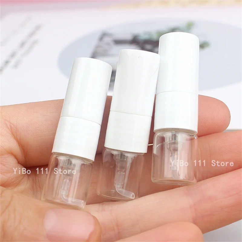 Opakowanie zbiorcze 50/100/200 szt. Butelki z czarnego szkła 1ML z rozpylaczem, wielokrotnego użytku, z drobnym rozpylaczem do perfum, do bezpośredniego napełniania, pojemniki na próbki.