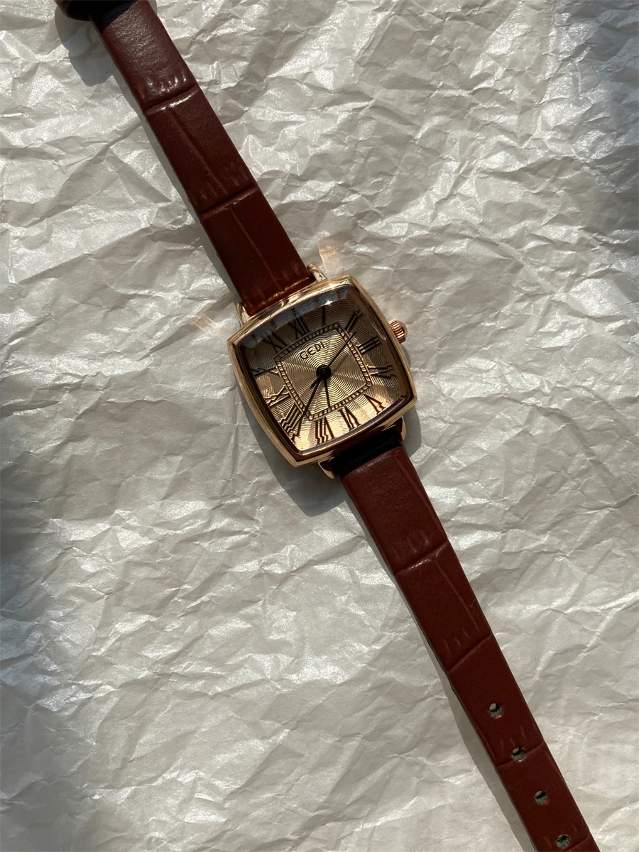 Secondhand watch for women light luxury niche female model student style small and exquisite Roman simple and retro temperament