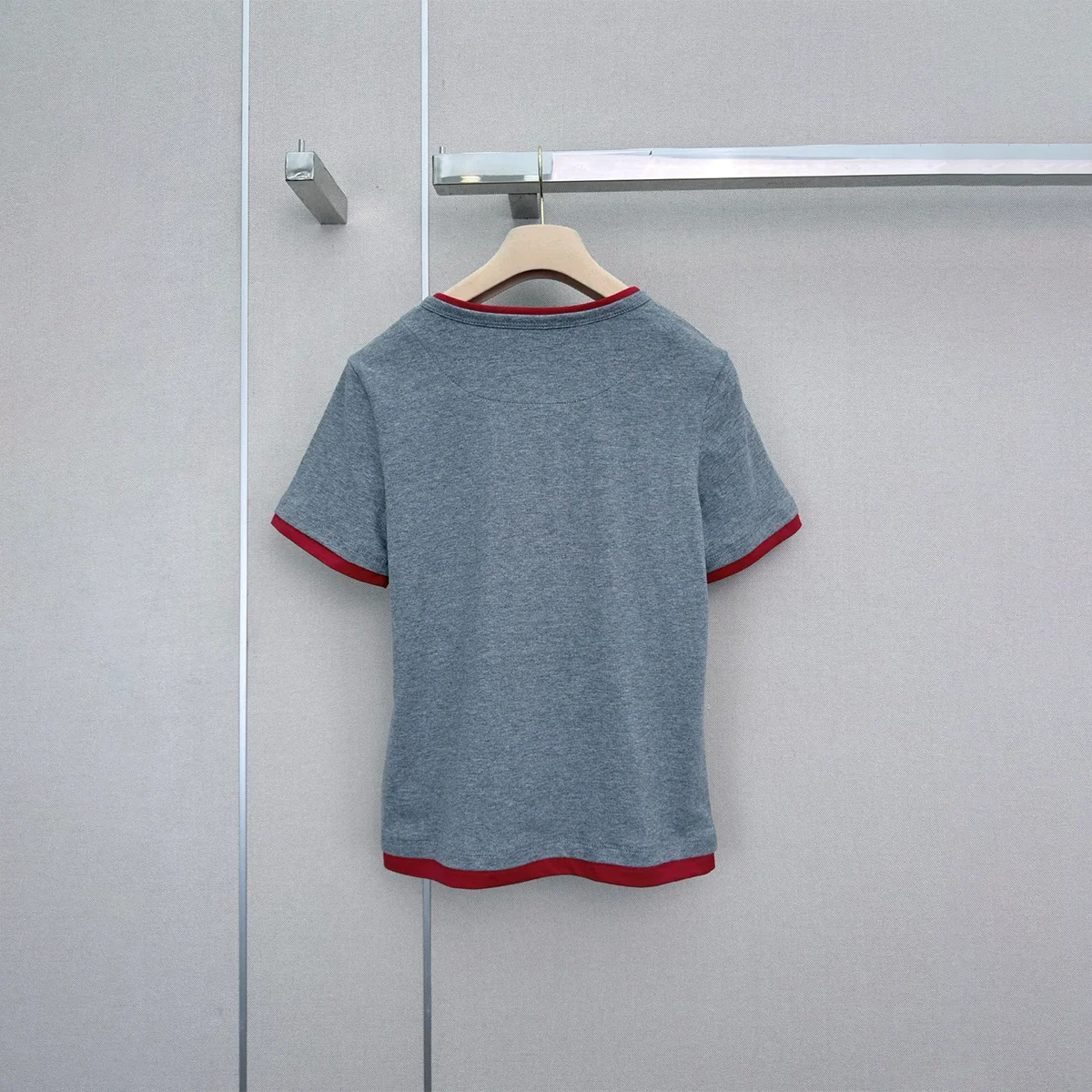 2026 High quality women's contrasting color wrapped semi open button knitted short sleeved T-shirt--2691965