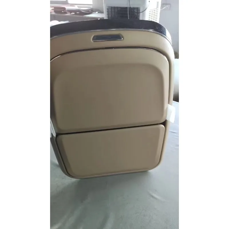 

Hot-selling Multifunctional Accessories Car Small Table with Fast Wireless Charger Cup Holder for Buick 652 653 ES Land Cruiser