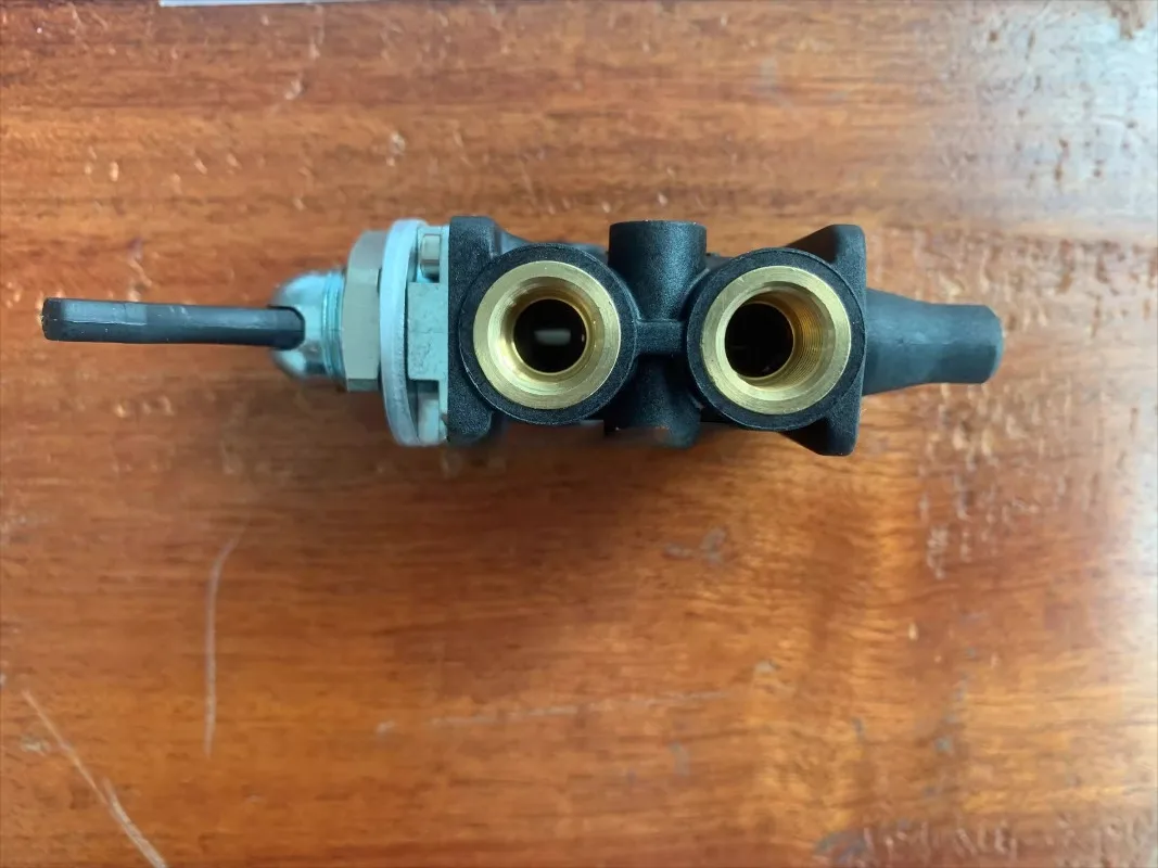 

03040302 Механический/ручной клапан для разнонаправленного потока и двойных источников.