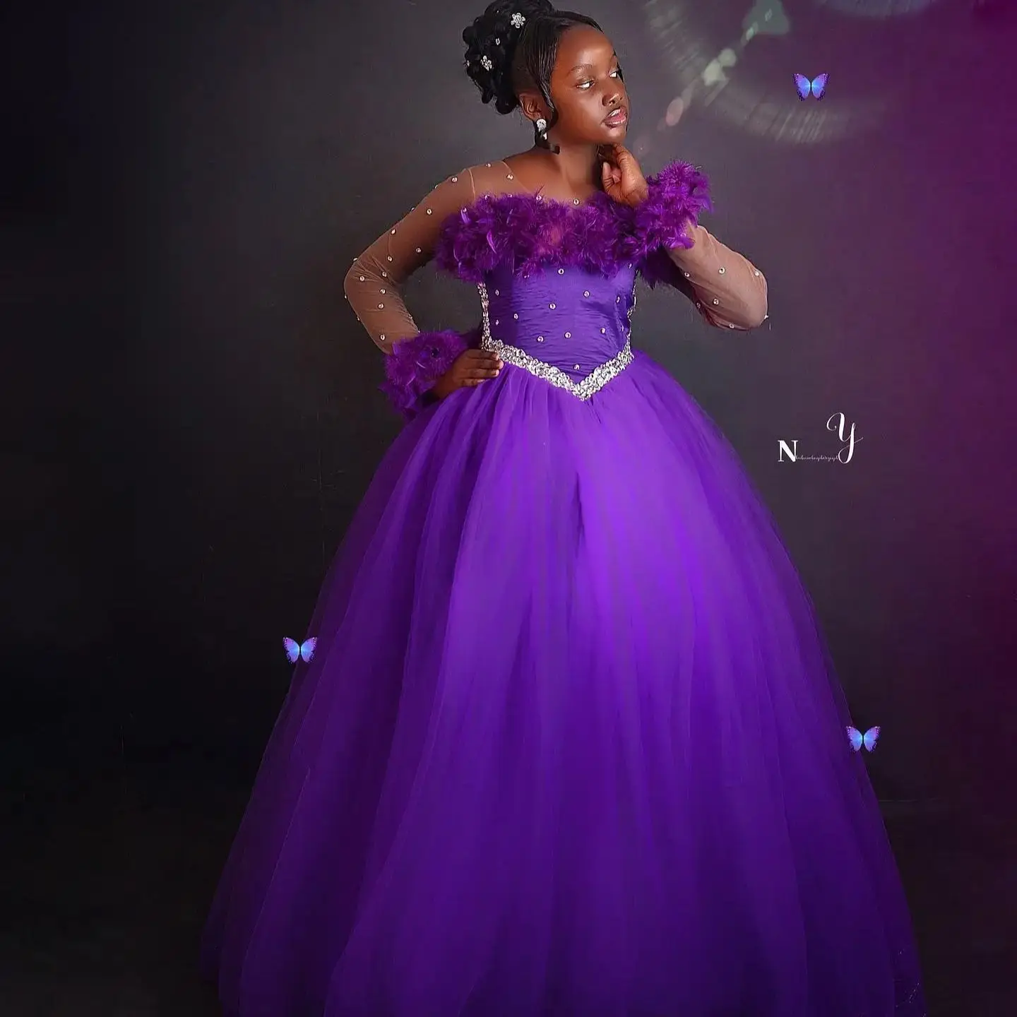 Purple A Line Pageant Dresses Luxury Feathers Sheer Neck Kids Birthday Gowns Glitter Crystals Children Photography Dresses