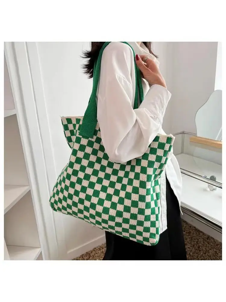 Large-capacity bag handbag knitting shopping bags leisure hand the bill of lading shoulder wool woven lattice joker tote