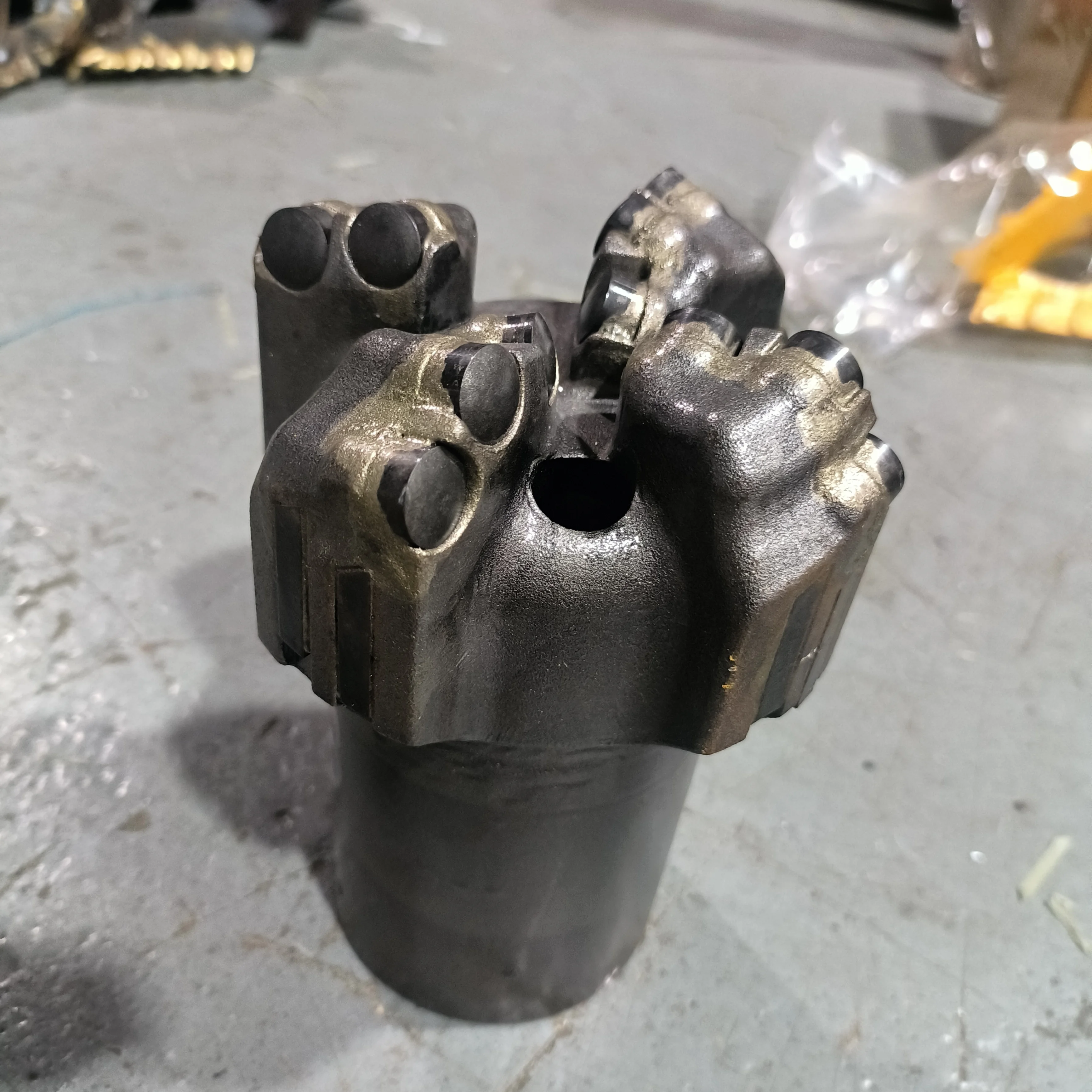 Customized 94mm Four Wing Reinforced Spherical PDC Diamond Bit For Oil Water Well Geological Rock Drilling Exploration Tools