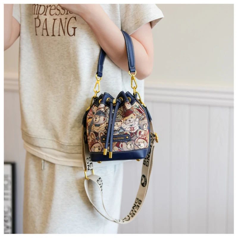 Beibaobao Large Capacity Bucket Bag Casual Fashion Women\'s Bag Canvas Bear Niche Personalized Design One Shoulder Crossbody Bag