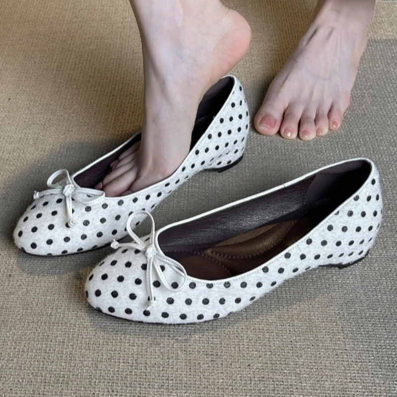 

Sweet Bow Polka Dot Design Mary Jane Shoes Women Novelty Increased Internal Low Heel Pumps Women Comfort Round Toe Designer Shoe
