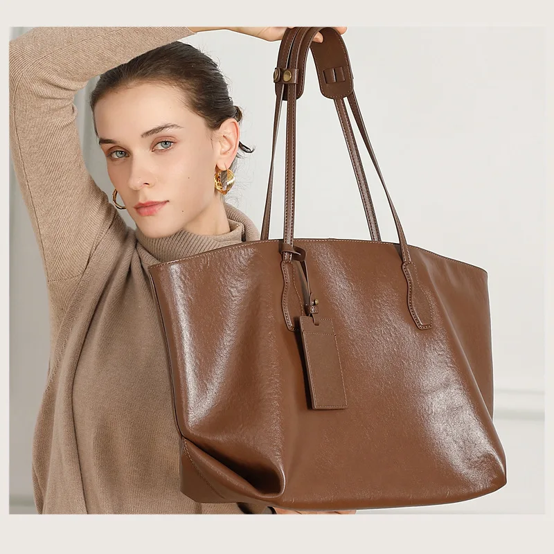 

2025 New Top-Grain Vegetable Tanned Leather Tote Bag Women Large Capacity Commuter Shoulder Bag Designer Premium Handbag