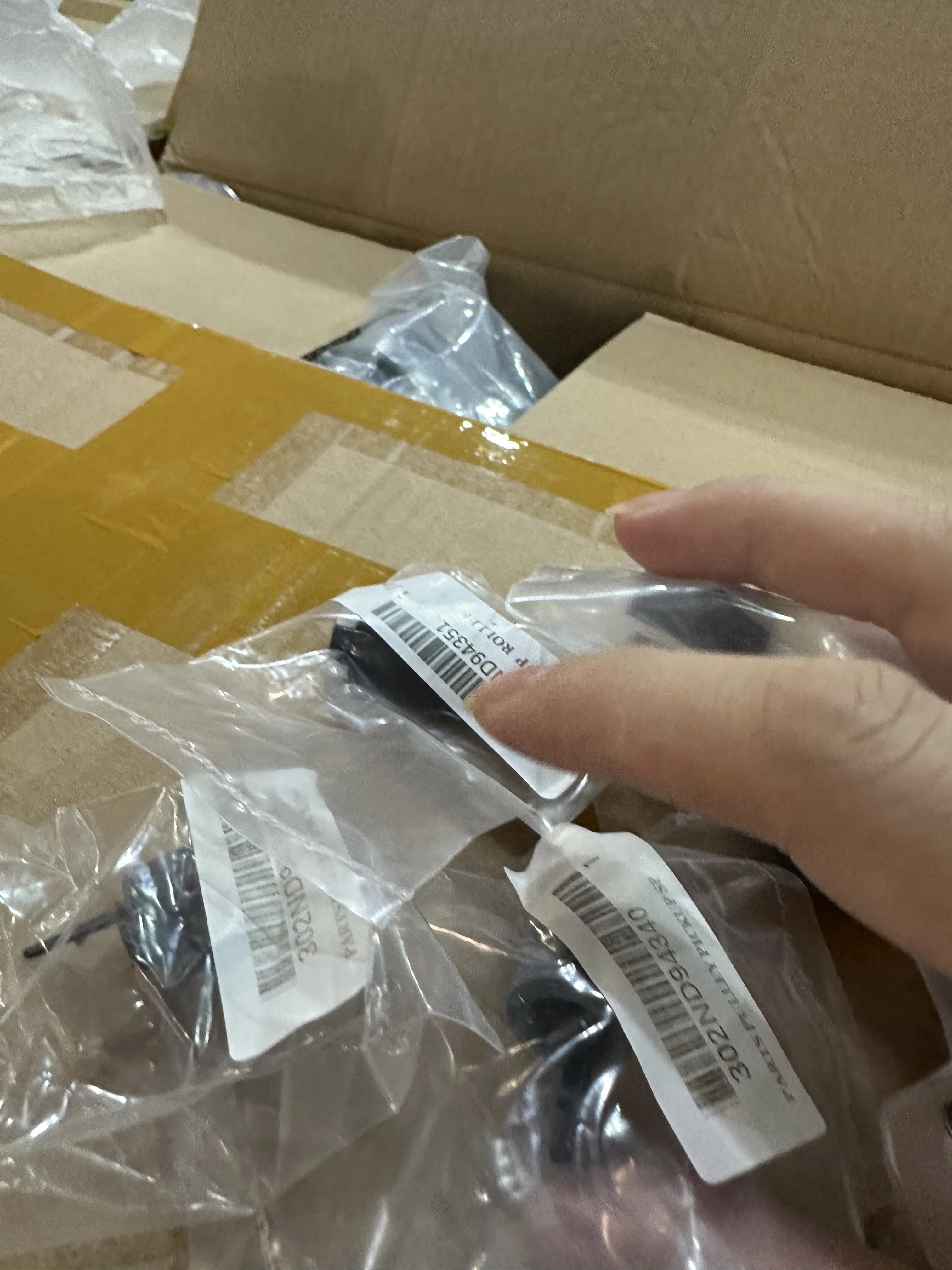 

20X 302N406030 302ND94340 302ND94350 Ролик подачи захвата для Kyocera 4002i 5002i 6002i 4052ci 5052ci 6052ci 2552ci 3252ci 3552ci