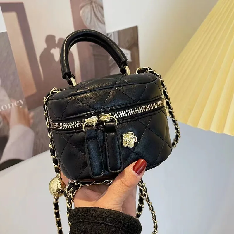 Mały zapach srebrny łańcuszek cross-body mała kwadratowa torebka damska nowa niszowa torebka na ramię lato