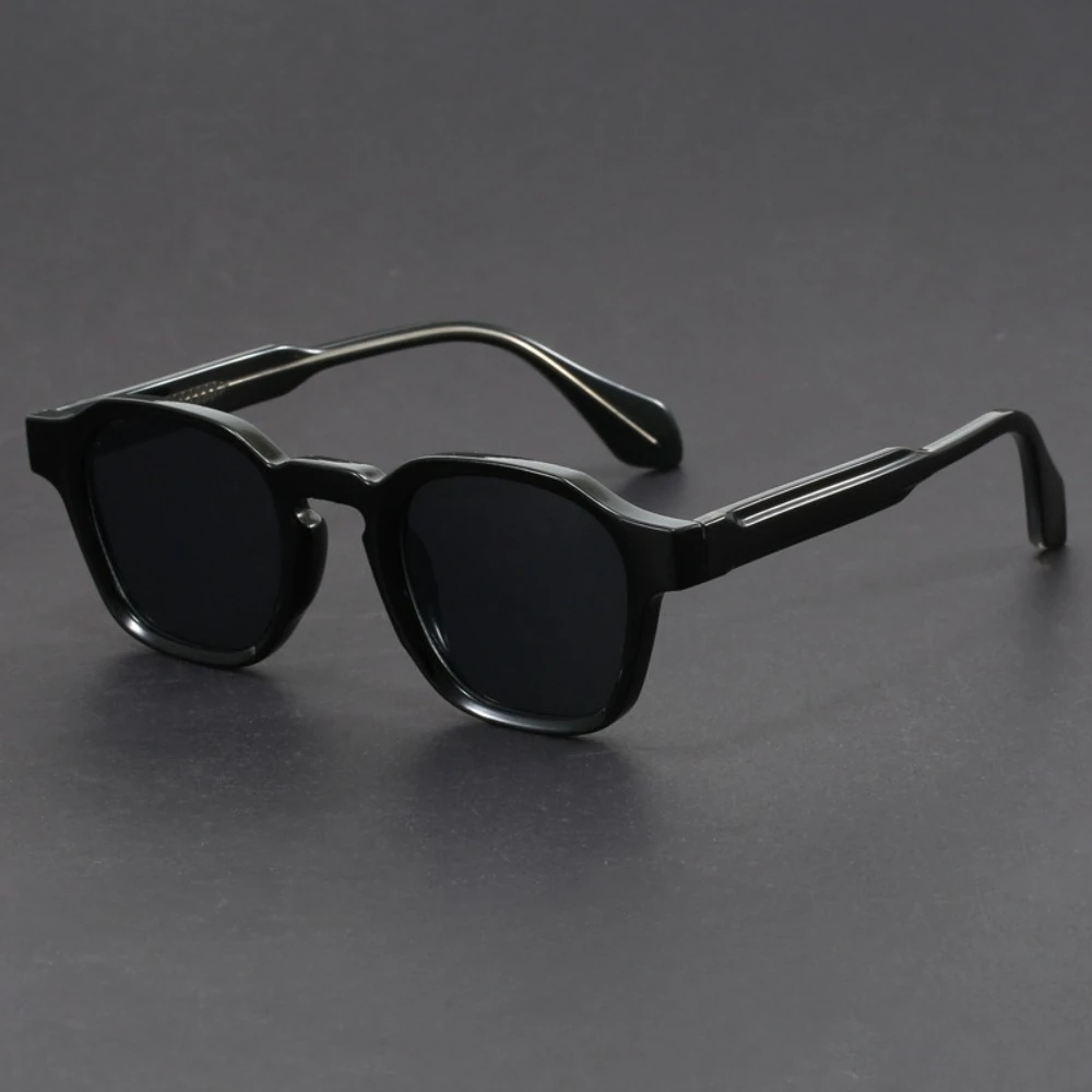 Practical Square Frame Sunglasses That Fit Snugly And Are Suitable For Daily Travel Suitable For Both Men And Women
