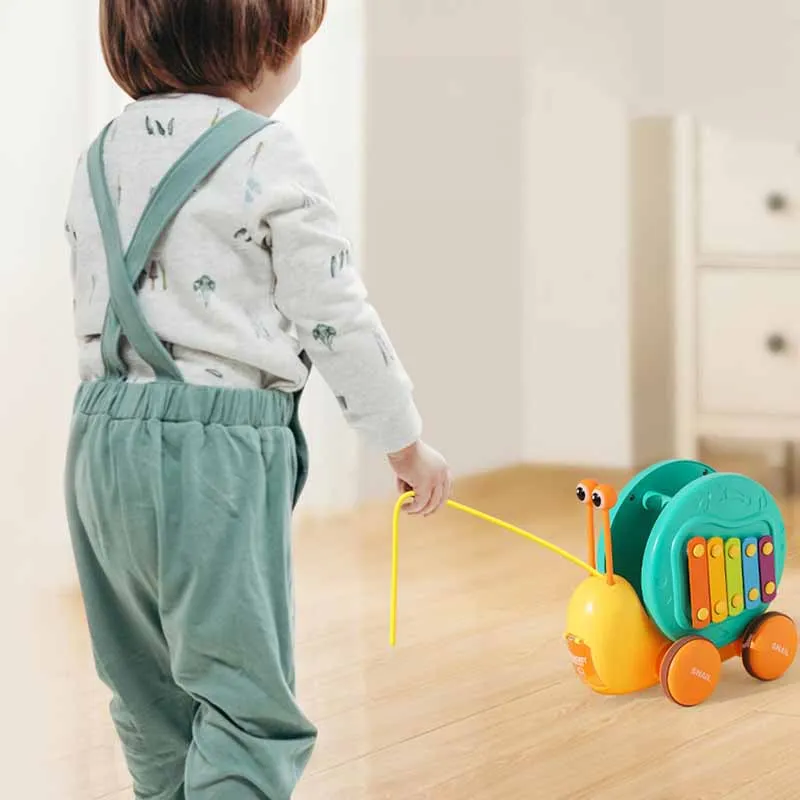 Kinderen Trekken String Schattige Slak Katapult Auto Multifunctionele Puzzel Percussie Instrument Dier Trekkoord Glijdende Auto Peuter Speelgoed