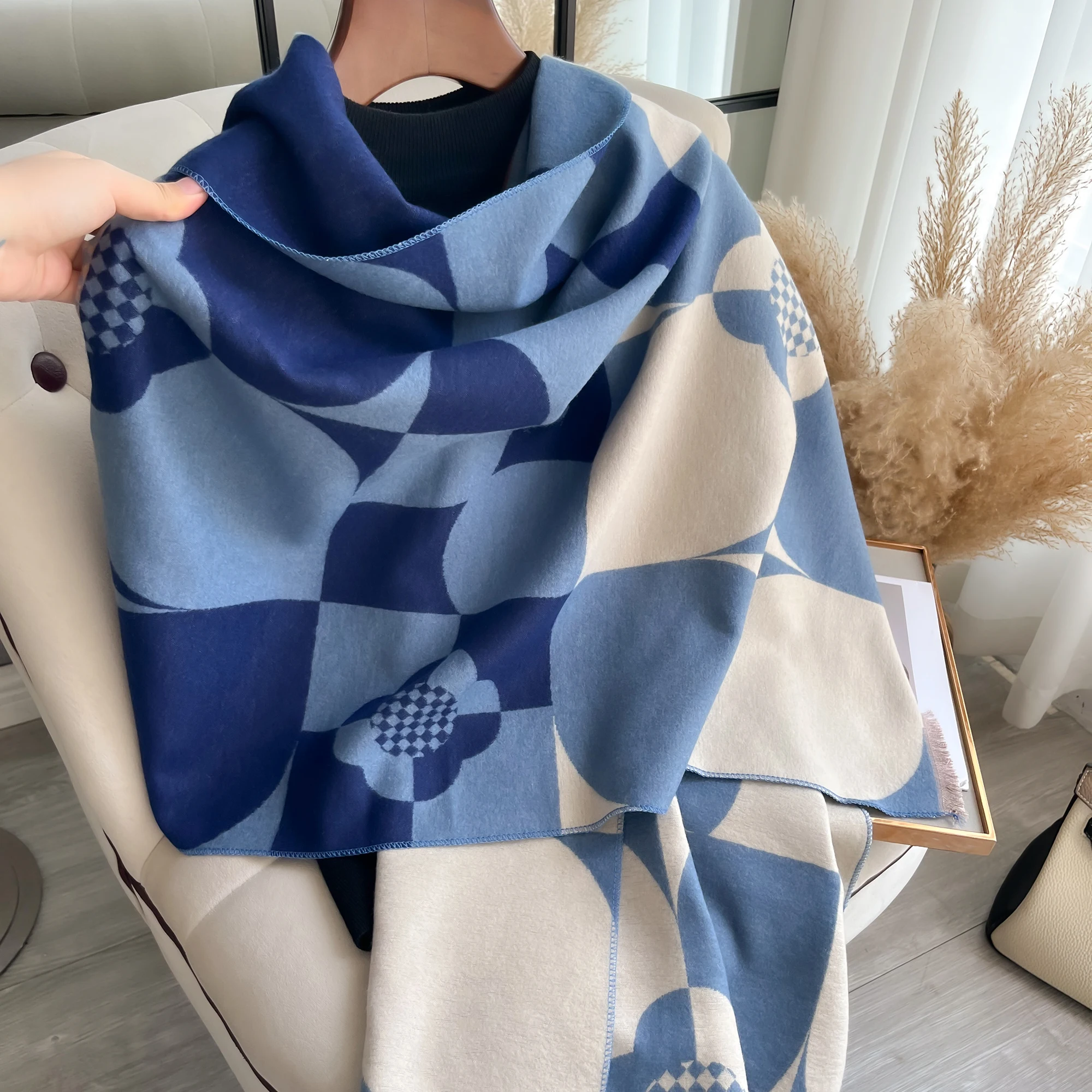 

Luxury Brand Cashmere Women Plaid Scarf Winter Warm Shawl and Wrap Bandana Pashmina Female Foulard Square Thick Blanket Poncho