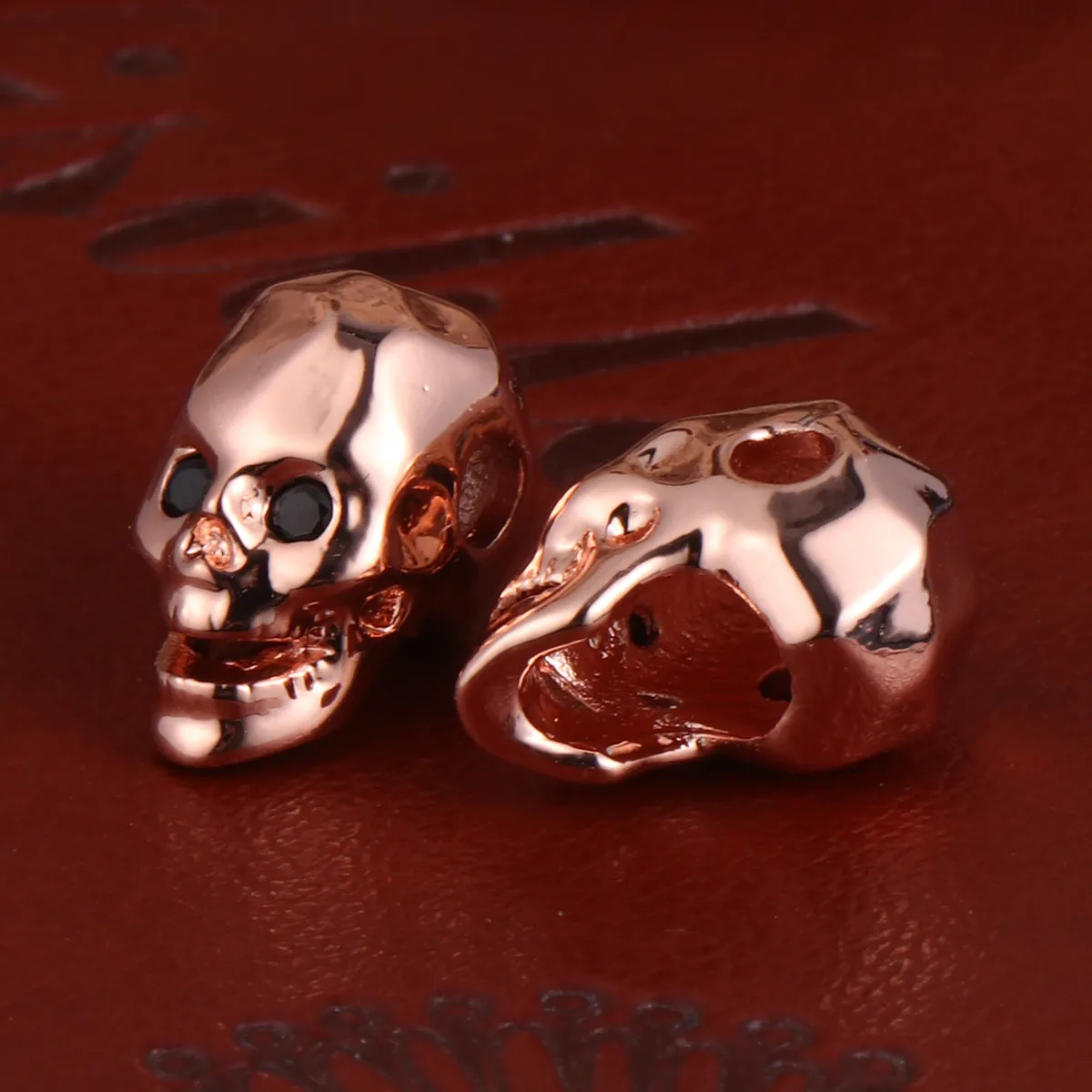 2Pcs Rose Gold Skull Charms Copper DIY Jewelry Pendants for Necklace Bracelet Earrings Keychain Anklet Sweater Chain Cosplay