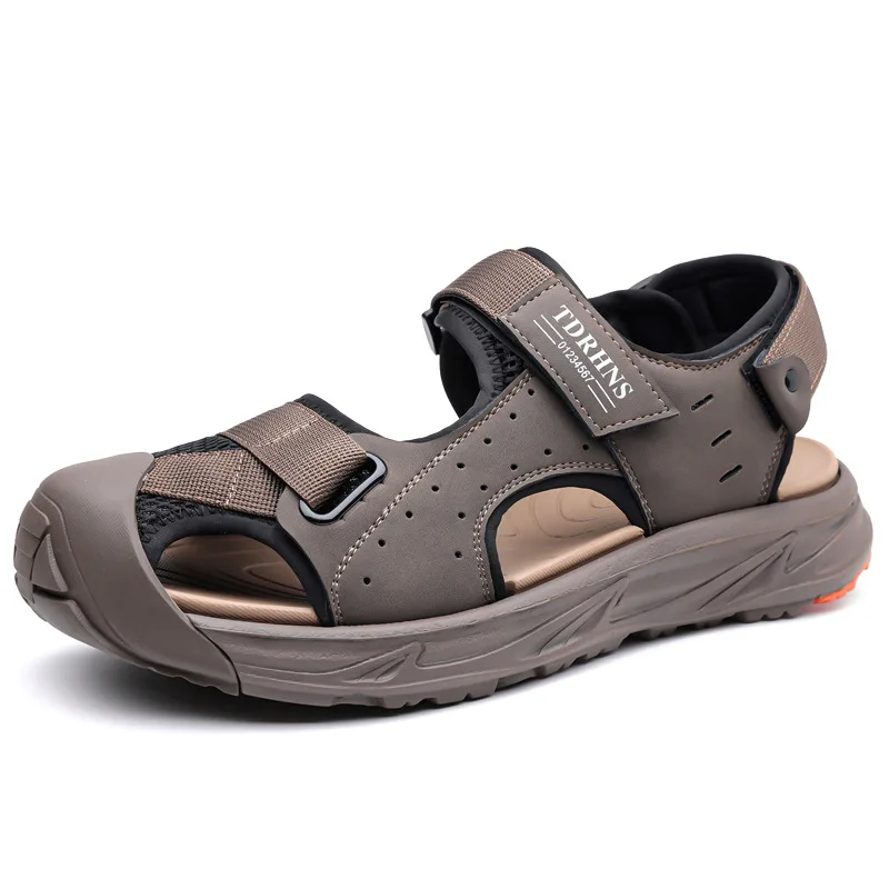 

Мужские летние кожаные сандалии с перфорацией и дышащим носком, новые дизайнерские повседневные пляжные сандалии для мужчин