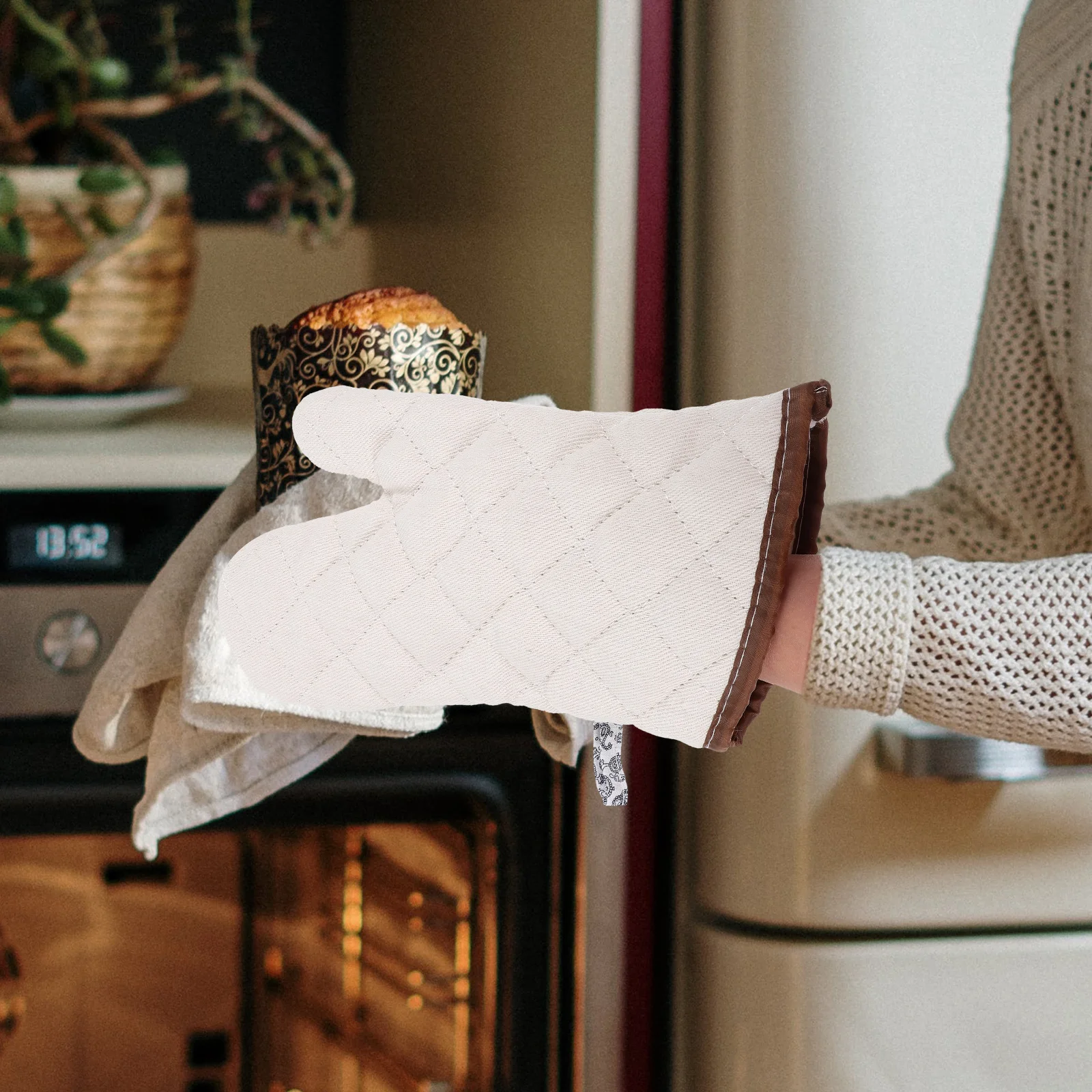 

1Pair Heat Resistant Oven Gloves Kitchen Cooking Gloves Anti-Scald Non-Slip Baking Mittens for Grill Microwave