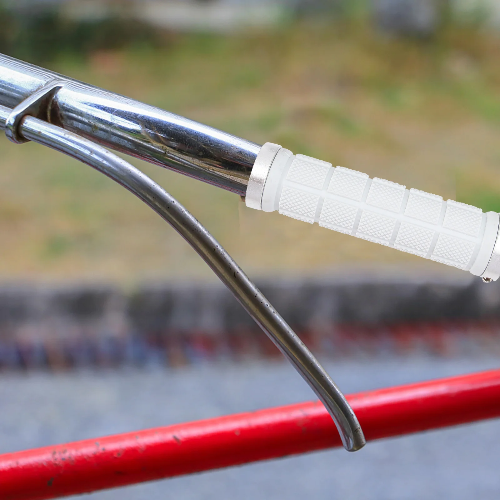 

1Pair Lock Dead Handle Cover Anti-Skid Rubber Grip for Road Mountain Bike Cycling Dual-End Screw Security Design Skid-Proof