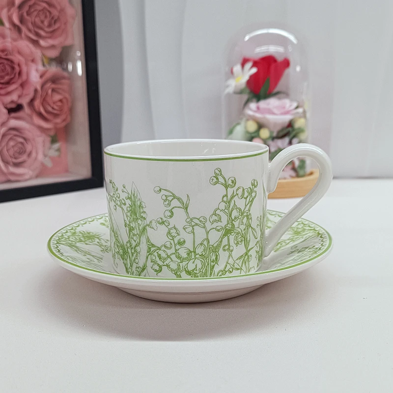 

Винтажный набор для кофе: керамическая чашка и блюдце с изображением зеленой лилии поля | Ретро-чашка для чая с цветочным узором для послеобеденного чаепития, декора офиса и дома