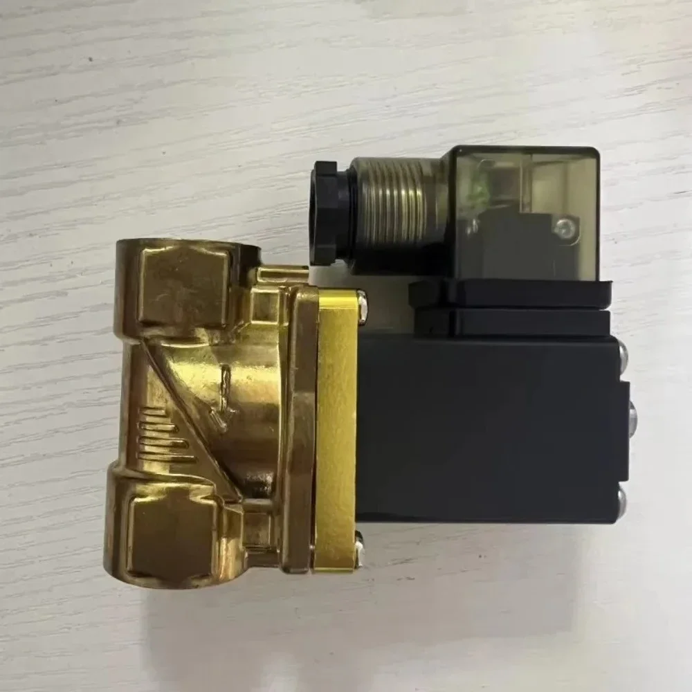 

110VAC 39476569 Oil globe valve solenoid valve/55KW Ingersoll Rand compressor safety valve/Compaq solenoid valve