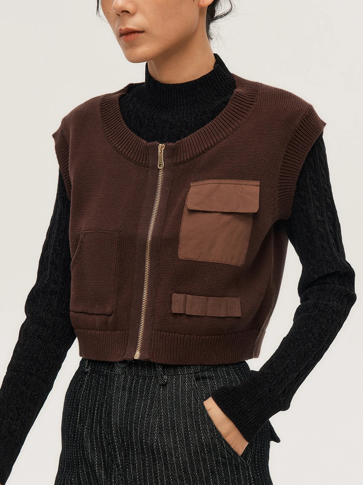 

Wild Trims Sari Sle ort Knitted Cotton Vest Pure Cotton Women's Faion Autumn 2023 Seasonal Collection