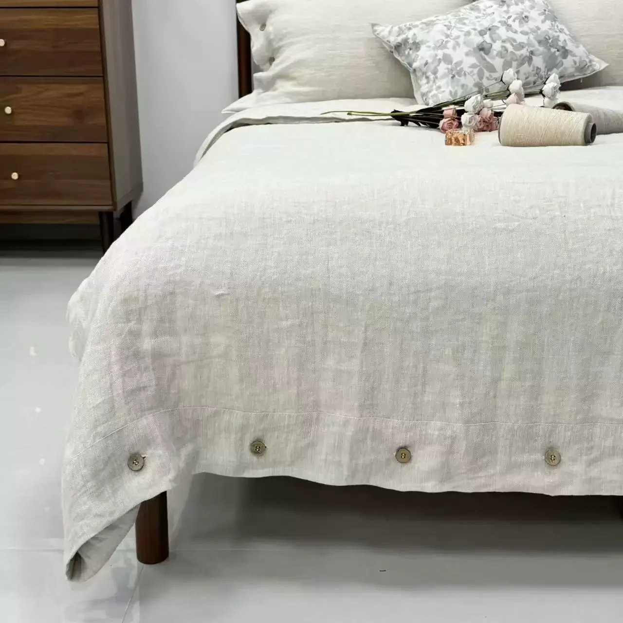 100% Linen Bed Covers Full Set ,Soft Button Duvet Cover and Pillowcases,Breathable King Size Bedding Set,High Quality