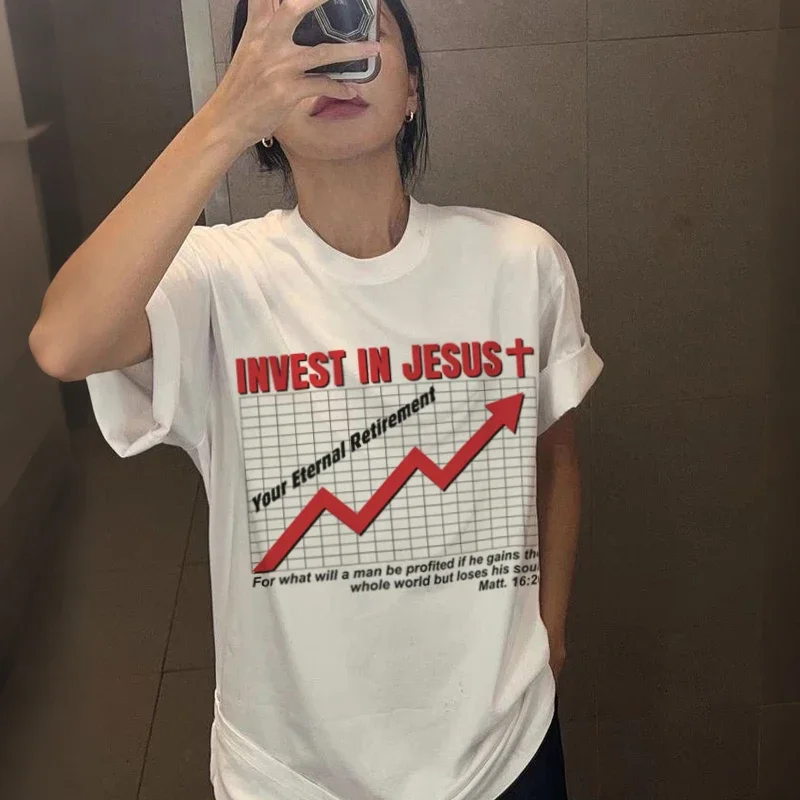 Invest in Jesus Women Retro Funny Christian T Shirt Cool Jesus Faith T-Shirt Bible Verse Graphic Tees Unisex Religious Clothes