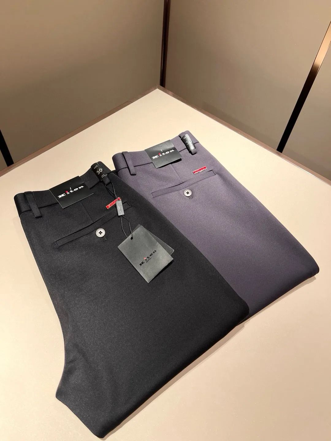

Kiton Italian 25ss против морщин, без глажки, простые маленькие прямые повседневные брюки в стиле старых денег