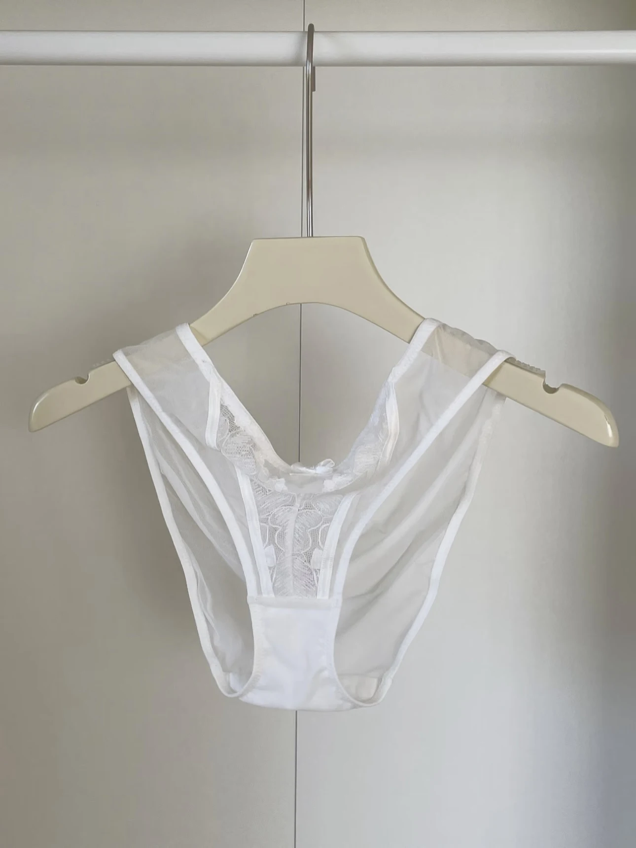 Conjunto de lencería adelgazante de encaje francés, sujetador y bragas sexis de realce, anillos finos de acero ligeros de lujo, conjunto de Control de barriga con realce Sexy YUQI