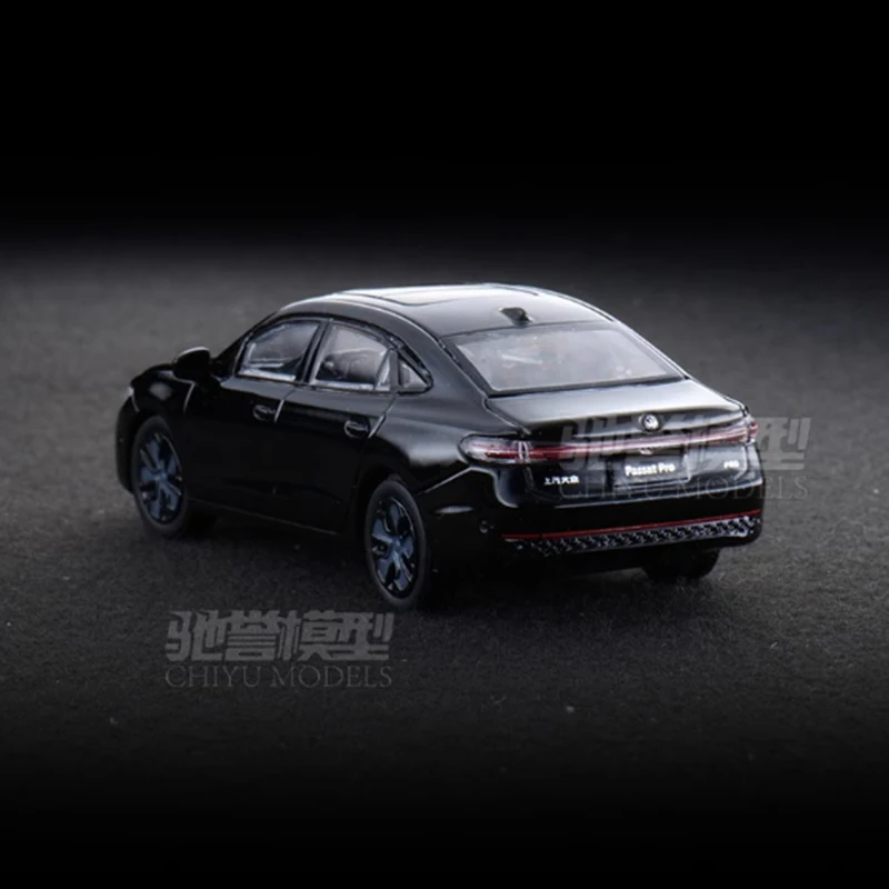 Original 1:64 Scale Passat/Teramont/Tiguan Pro Alloy Simulation Car Model Static Collection Decorated Holiday Toy Souvenir Gift