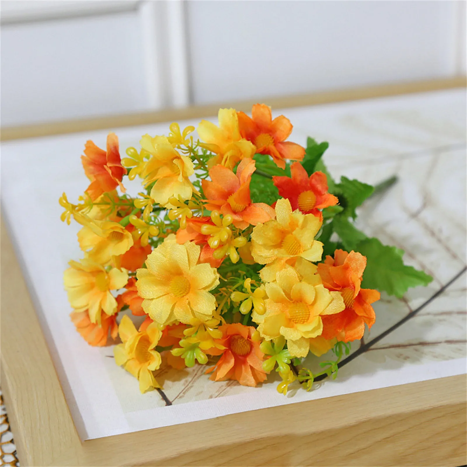 28 Heads Cute Daisy Artificial Flower Indoor Daisy Wildflowers for Home Wedding Decorative Outside Garden Party Decoration