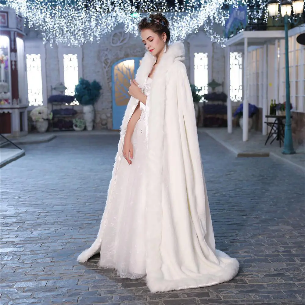 Ivory wedding cape winter women\'s long bridal cloak entirely made of fake fur and fake fur tirm