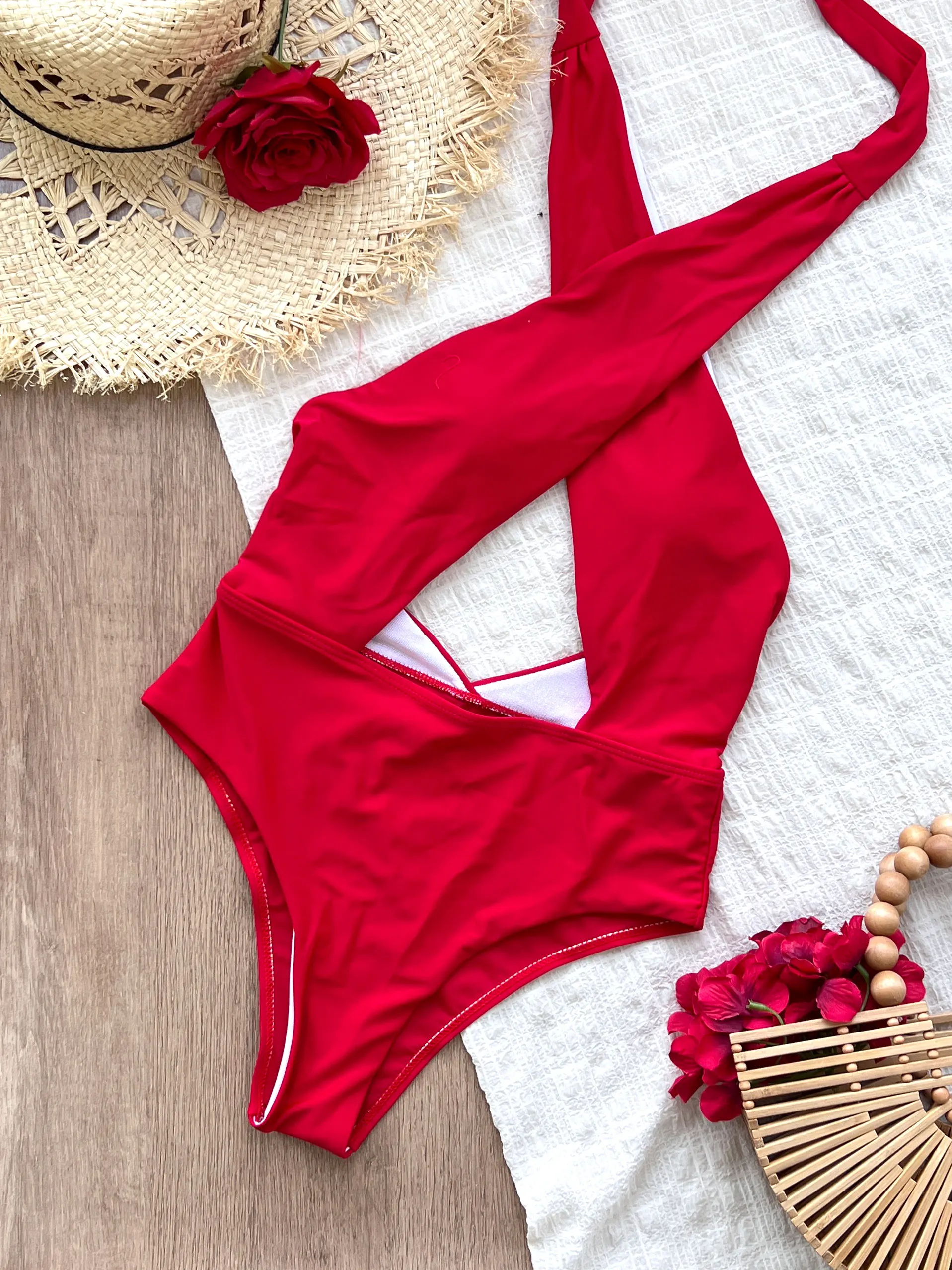 2025 Summer Trend Holiday Female Clothes New Sexy Cut Out Backless Bikini Set Women Solid Halter Bikini Ladies Strappy Beachwear — zdjęcie 6
