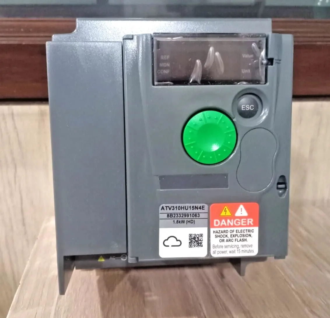 

Совершенно новый ATV310HD11N4E ATV310HD15N4E ATV310HD18N4E ATV310HD22N4E ATV310HD30N4E ATV310HD40N4E Гарантия один год