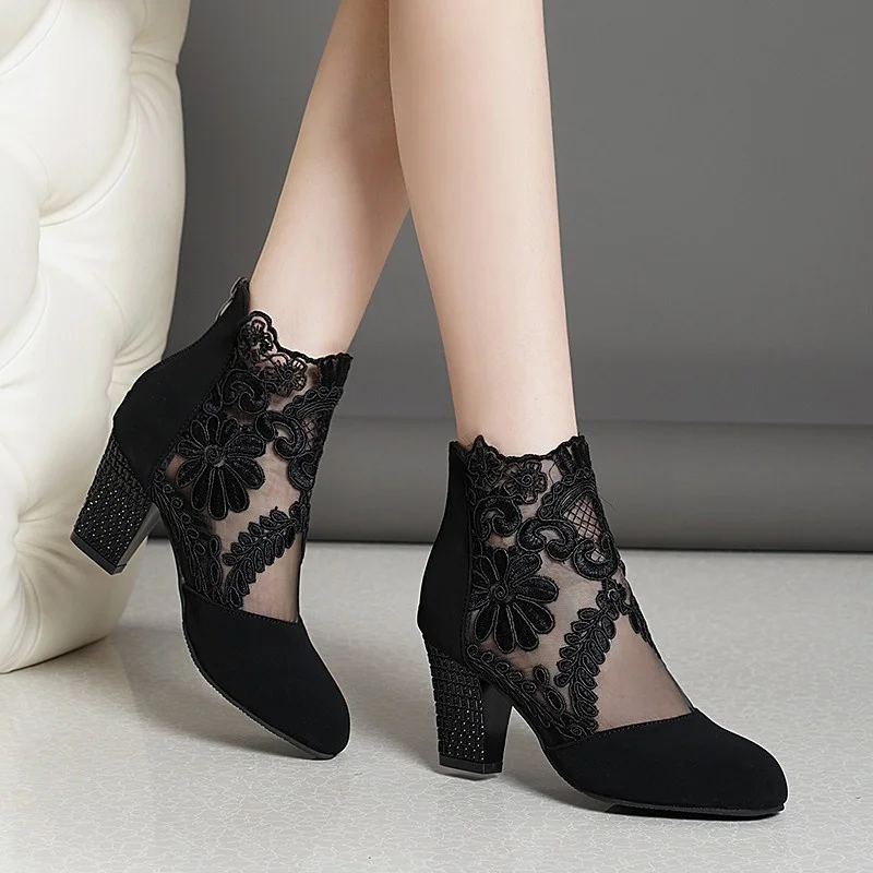 

2023 New Fashion Women High Heels Lace Flower Ankle Strap Hollow Out Sandals Round Toe Zip Pumps Zapatos De Mujer