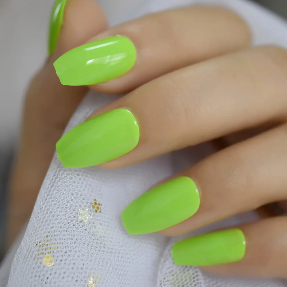 Fashion Solid Color Apple Green Color Ballerina Coffin UV False Nails Flat Hand Finger Fake Nails Press on Summer Wear Nail Art