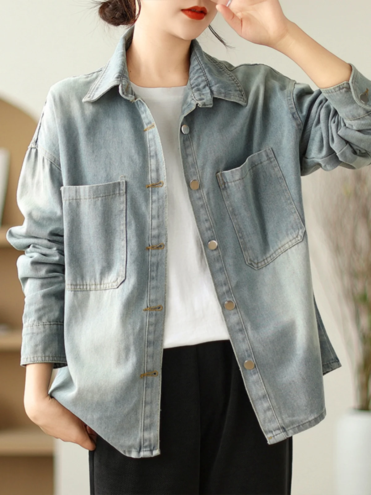 

3321 Spring Fashion Denim Thin Jackets For Women Lapel Single Breasted Double Big Pockets Vintage Gradient Blue Coats Shirt Tops