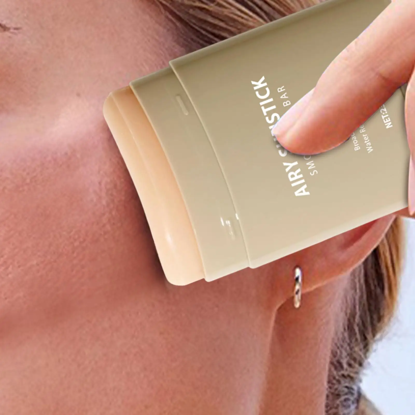 

Refreshing Sunscreen Cream Stick SPF50 Lightweight Sunscreen Stick Refreshing Hydrating Solar Blocker Isolation Sunblock Cream