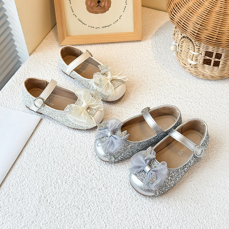 

Круглые милые туфли на плоской подошве для девочек-принцессы, весна-осень 2022, детские кожаные туфли с сетчатым кружевом и бантом, украшенные блестками.