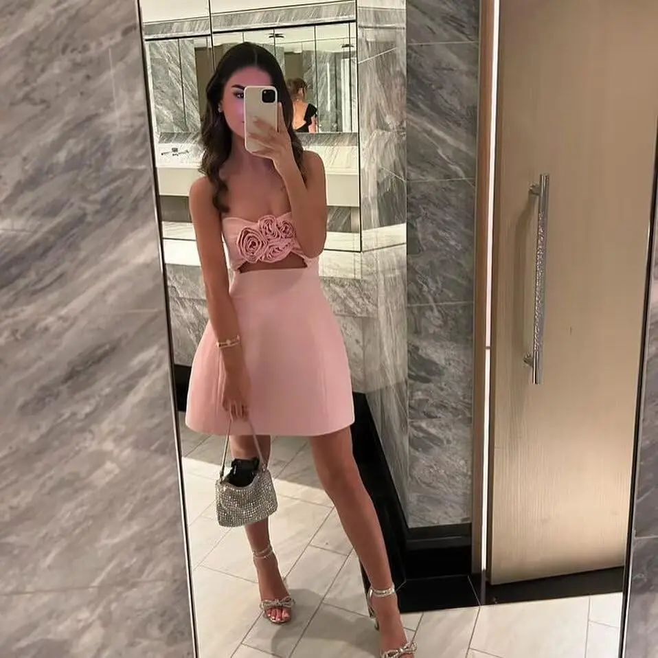 فساتين قصيرة لحفلات العودة للوطن ثلاثية الأبعاد 2025 من الساتان فساتين لحضور الحفلات الموسيقية بدون حمالات لحفلات التخرج وحفلات الكوكتيل فستان قصير