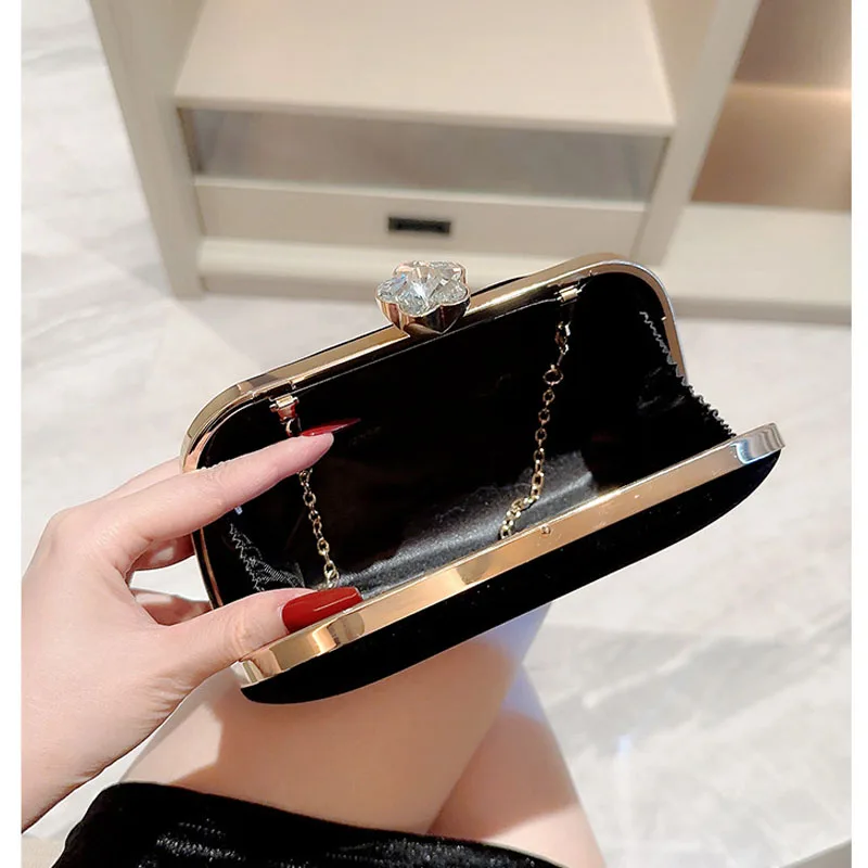 Women\'s Vintage Evening Bas Handbag Fashion Elegant Black Velvet Cluthces Socialite Dinner Prom Party Chain Shoulder Bag Purses