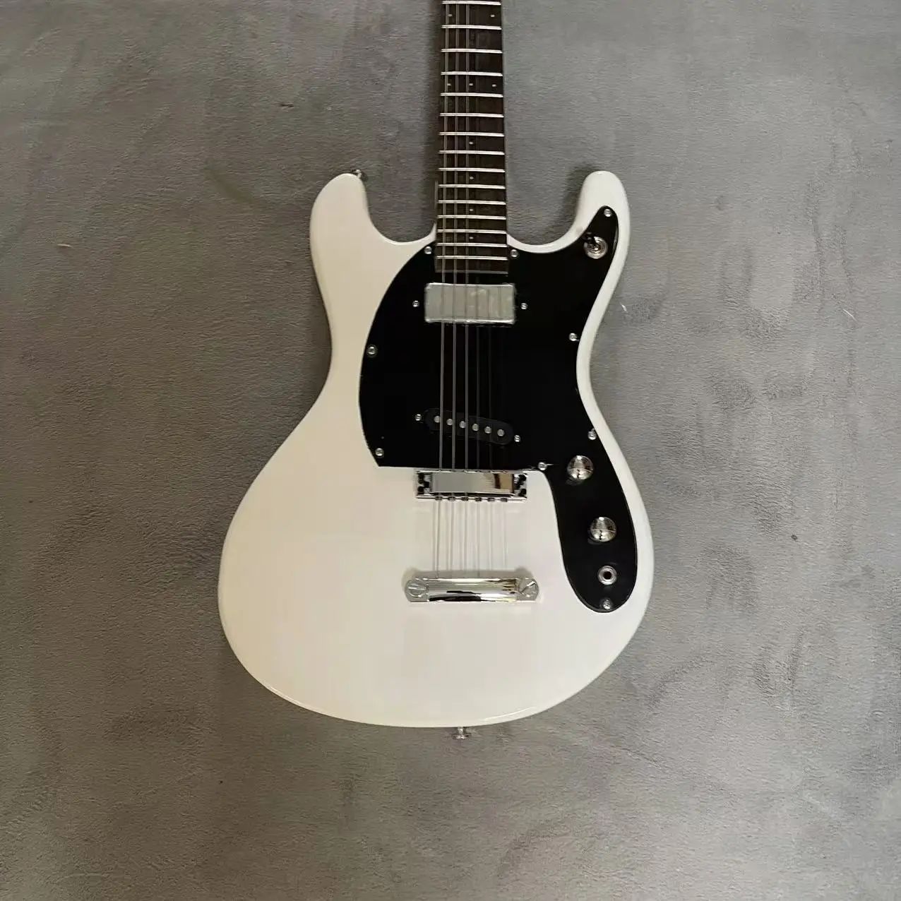 Electric Guitar 6-Chord Small Foot Style Electric Guitar, White Body, Factory Photo of Delivery, In Stock, Order and Ship Immedi