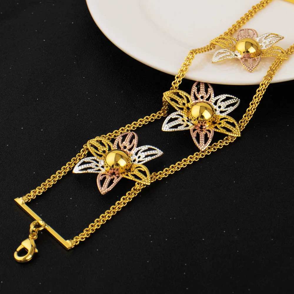 4-teiliges Schmuckset für Damen, vergoldet, mit Gänseblümchen-Muster: Halskette, Ohrringe, Armreif, Blumenring, Schmuck für den täglichen Gebrauch, Geschenkidee – Detail 16