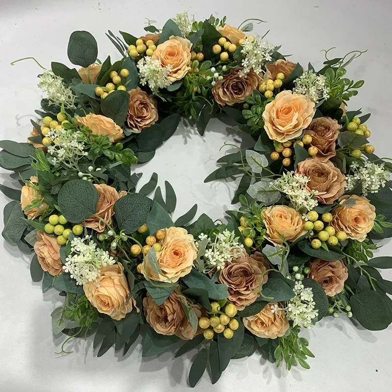 

Новинка от DKB: Рождественская гирлянда из искусственных цветов для украшения дома на Рождество