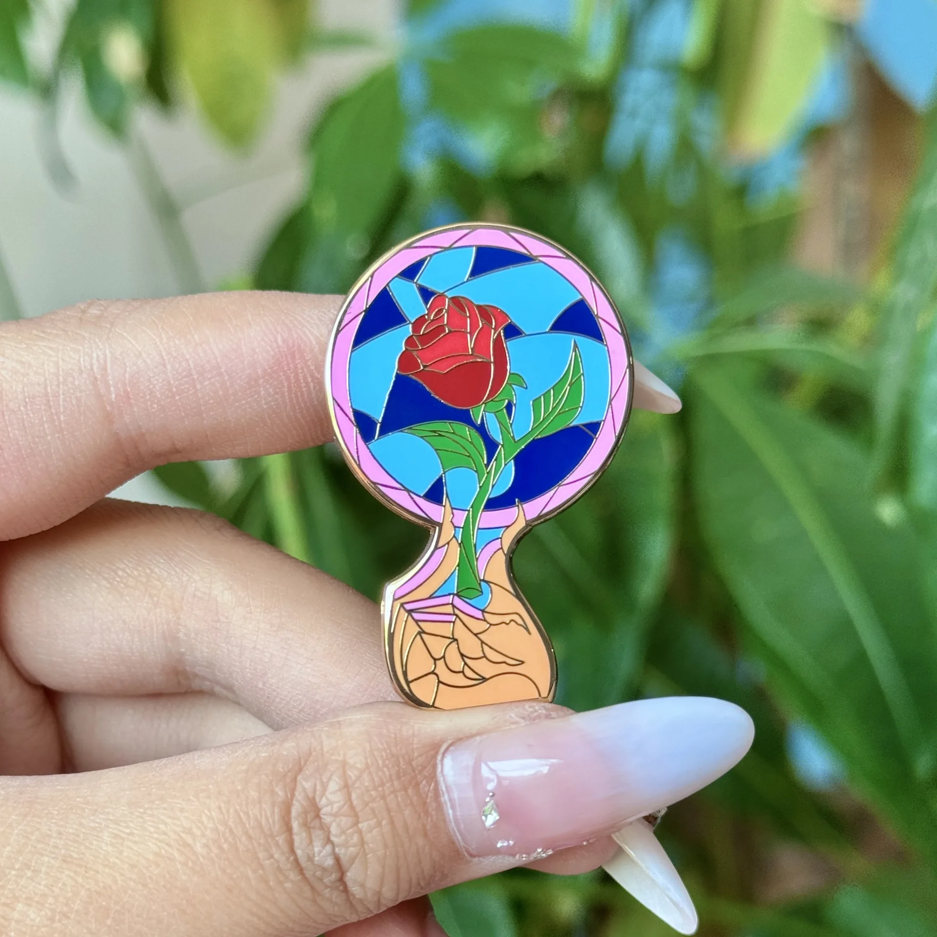 Palm Rose Badges Lapel Pins for Backpacks Metal Enamel Pin Cartoon Brooches for Women Fashion Jewelry Accessories Gifts