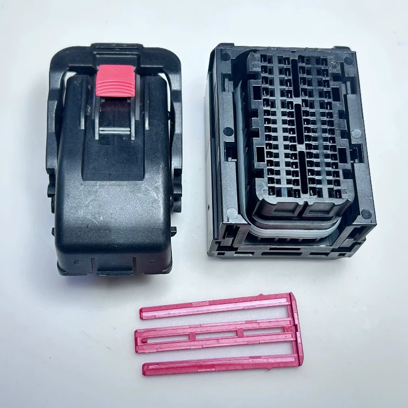 13935564 Original 60 Hole, Connector, Plug Shell Sheath 13955046 13935592