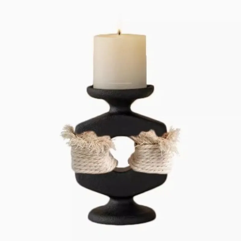 Medieval Light Luxury Modern Simple Black and White Geometric Resin Cotton Rope Fabricated Candlestick Ornament Sample