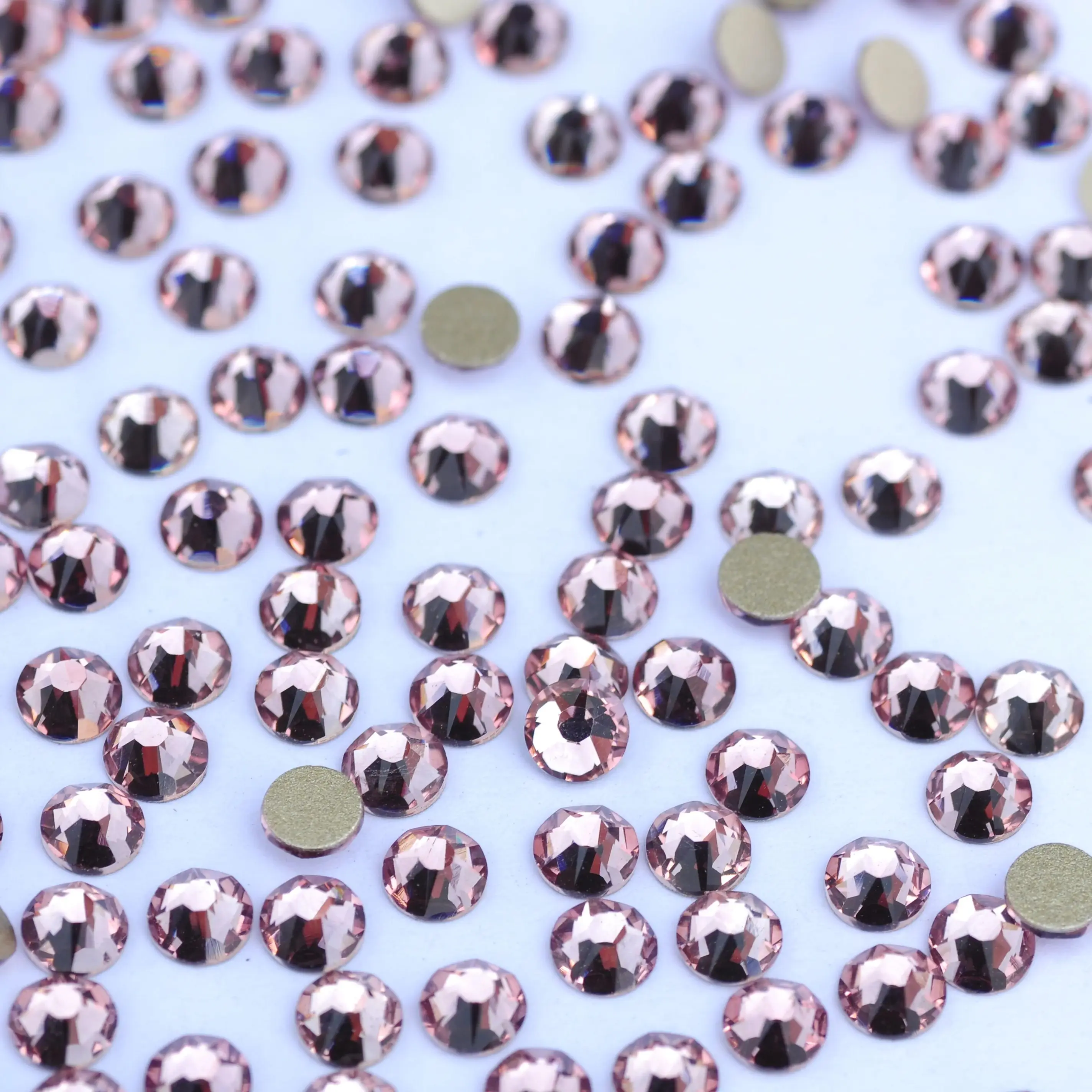 

PUBRILEX 2088NoHF SS16-SS30 Light Amethyst Nail Art Flatback DIy Non Hotfix Crystal Glue On Clothes Beads