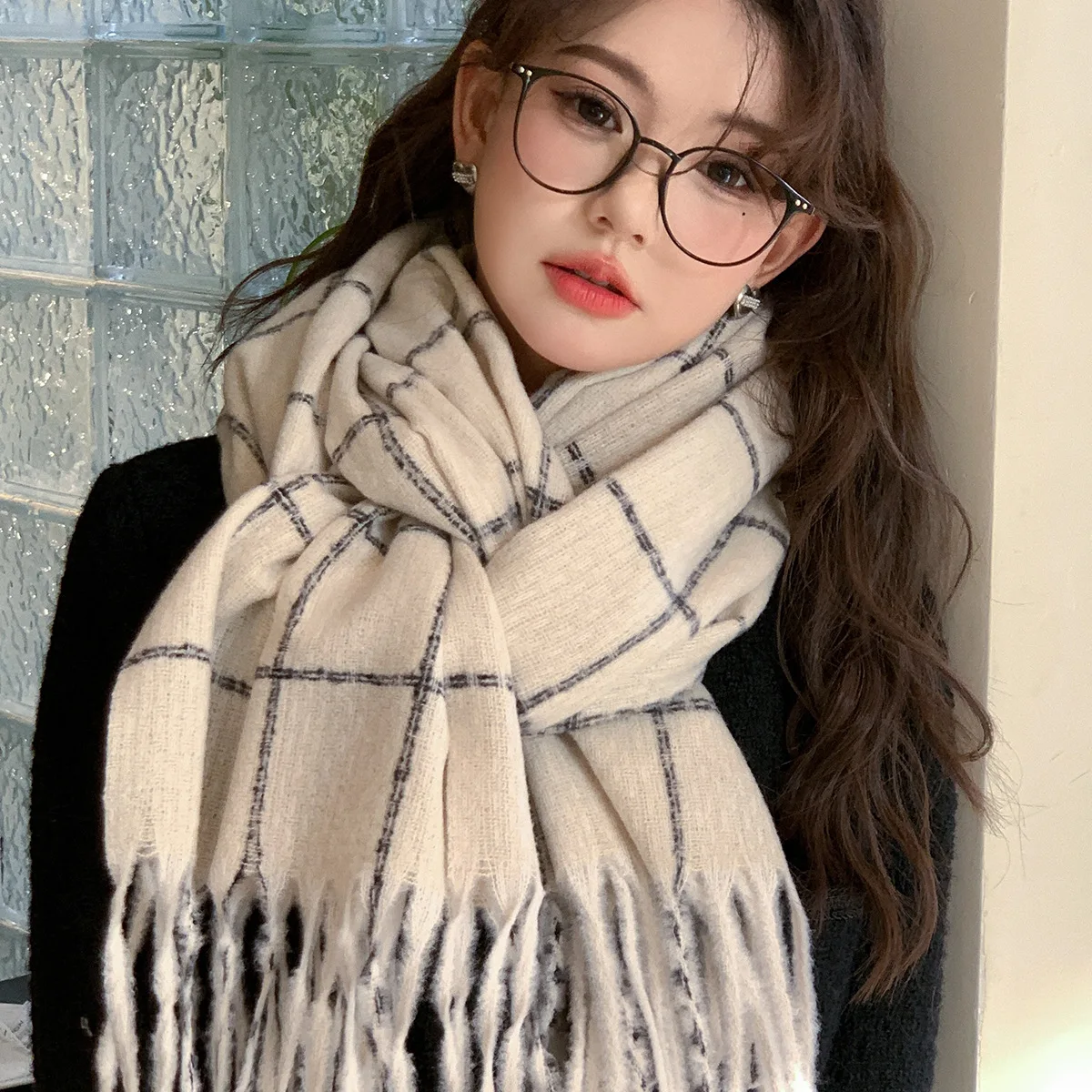 

2025 Fashion Winter Plaid Scarf Female Autumn and Winter Everything New British Classic Imitation Cashmere Plaid Shawl Wh79